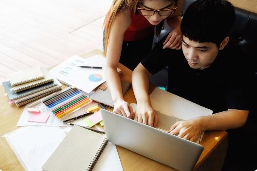 Bagaimana Membuat Desain yang Konsisten di Sosial Media? Ini Cara Efektifnya!